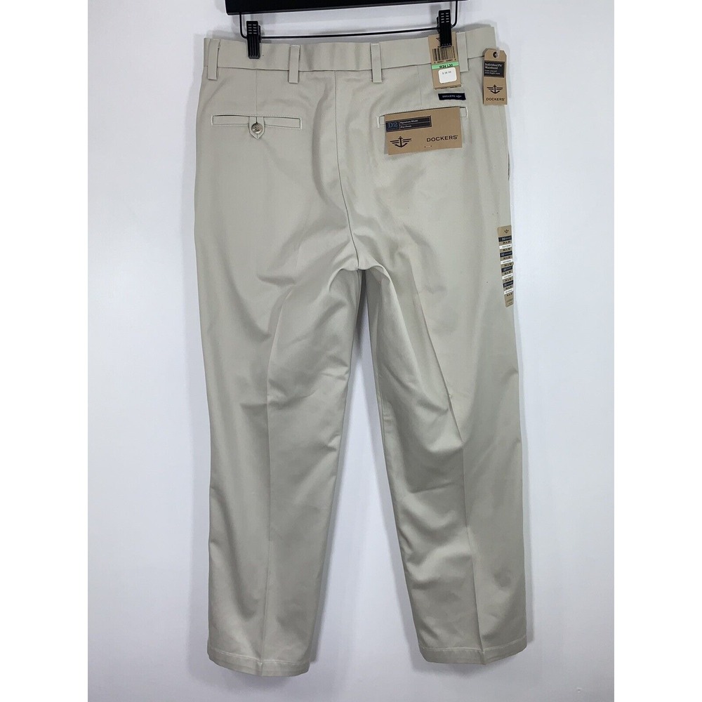 Dockers D2 Easy Khaki Mens Pants Straight Fit Size 42x32‎ Khaki NWT - Picture 2 of 7